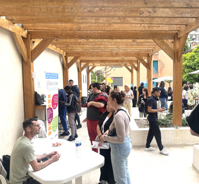 Afterwork HETIS – Découvrez les opportunités d’emploi dans le secteur social  le 25 septembre 2025
